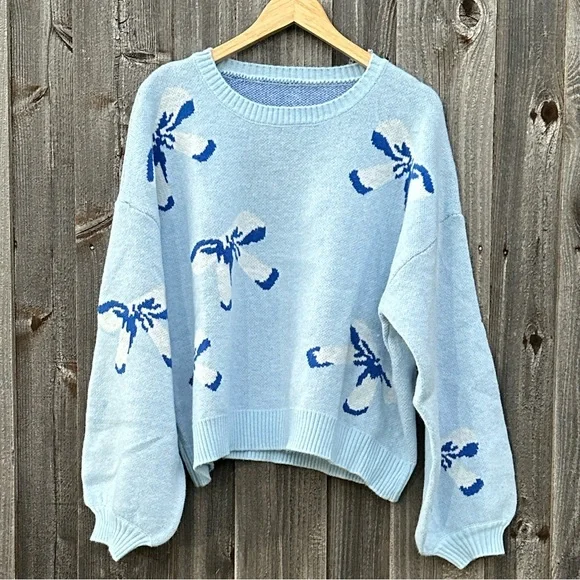 Oversized Bow Women's Sweater EUC - Picture 3 of 3